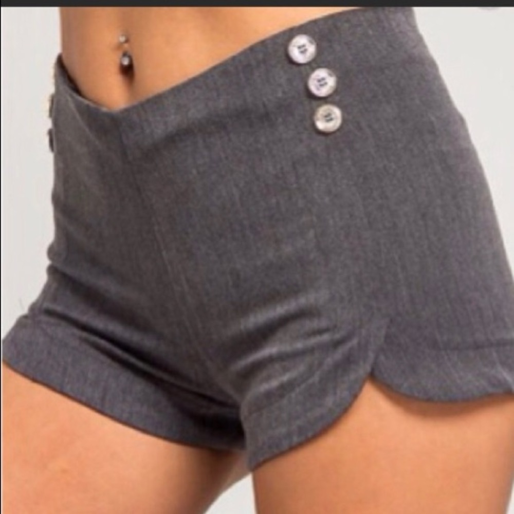 Cute and sexy grey knit shorts with buttons